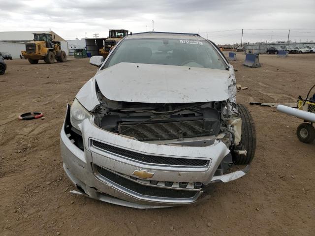 1G1ZC5E03CF202507 - 2012 CHEVROLET MALIBU 1LT Күміс фото 5