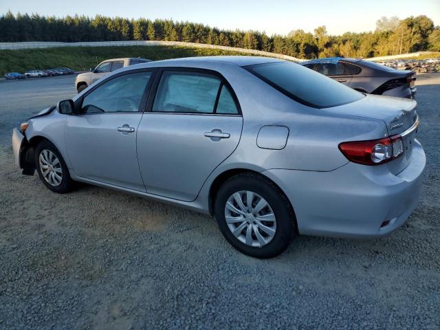 2T1BU4EE9DC128001 - 2013 TOYOTA COROLLA BASE SILVER photo 2