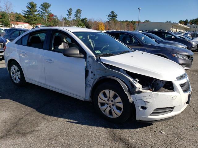 1G1PA5SG1D7182834 - 2013 CHEVROLET CRUZE LS WHITE photo 4