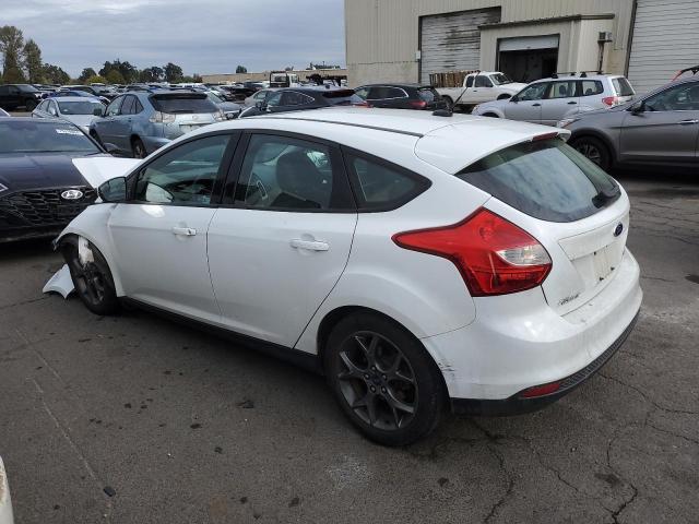 1FADP3K25DL292302 - 2013 FORD FOCUS SE WHITE photo 2