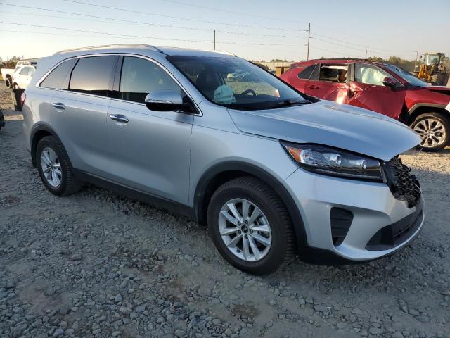 5XYPG4A52KG474895 - 2019 KIA SORENTO LX SILVER photo 4