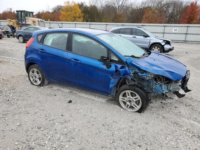 3FADP4EJ1KM131479 - 2019 FORD FIESTA SE BLUE photo 4