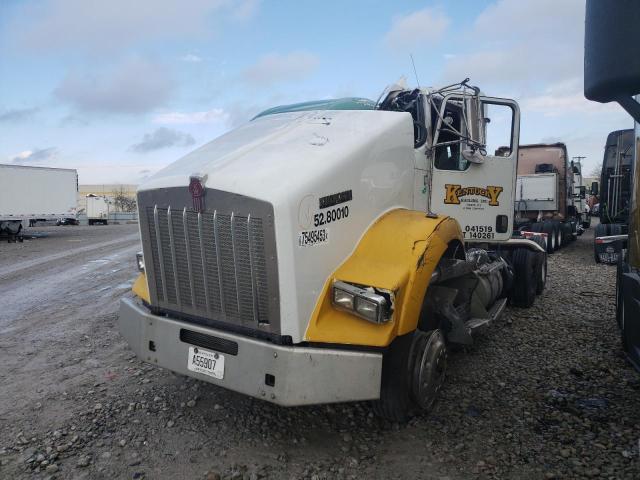 1XKDDP9X3CJ311097 - 2012 KENWORTH CONSTRUCTI T800 WHITE photo 2