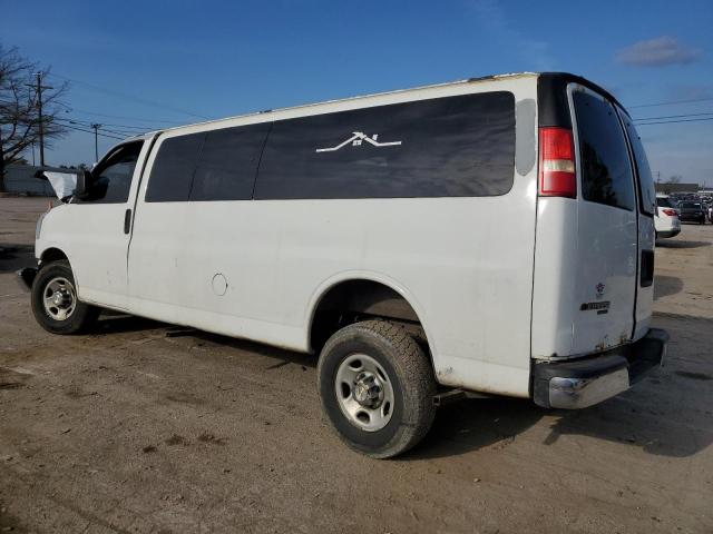 1GAHG39K391173807 - 2009 CHEVROLET EXPRESS G3 WHITE photo 2