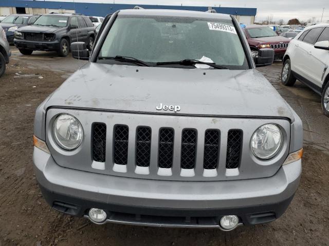 1C4NJPFA5HD209380 - 2017 JEEP PATRIOT LATITUDE SILVER photo 5