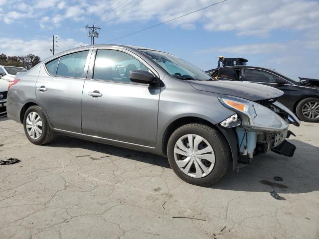 3N1CN7AP5JL863760 - 2018 NISSAN VERSA S GRAY photo 4