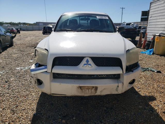 1Z7HT28K57S234309 - 2007 MITSUBISHI RAIDER LS WHITE photo 5