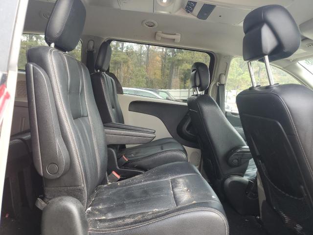 2C4RC1BG4FR560651 - 2015 CHRYSLER TOWN & COU TOURING RED photo 11