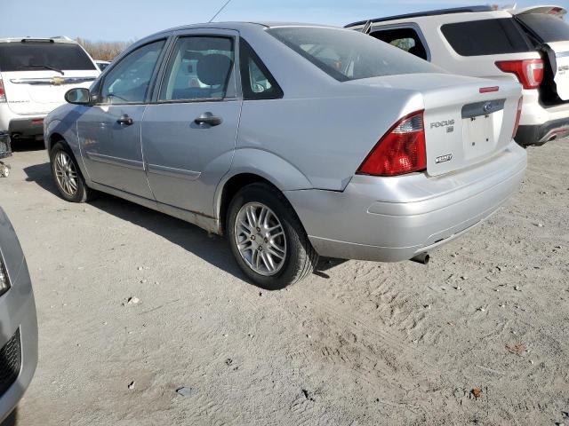 1FAFP34N27W321340 - 2007 FORD FOCUS ZX4 GRAY photo 2