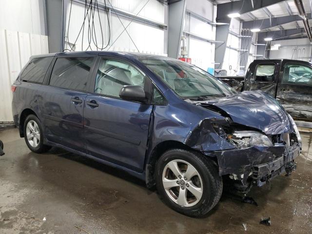 5TDZZ3DC1LS083295 - 2020 TOYOTA SIENNA L BLUE photo 4