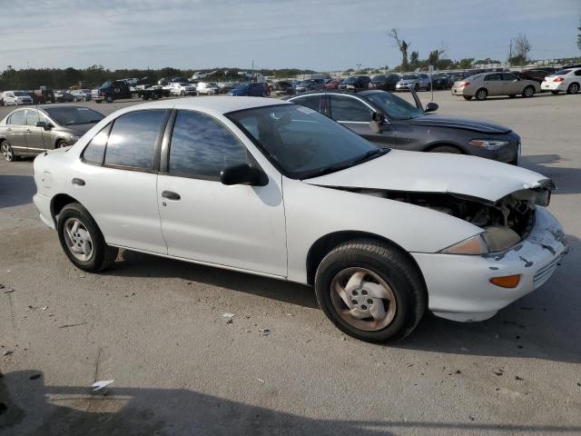 1G1JC5244V7320213 - 1997 CHEVROLET CAVALIER WHITE photo 4