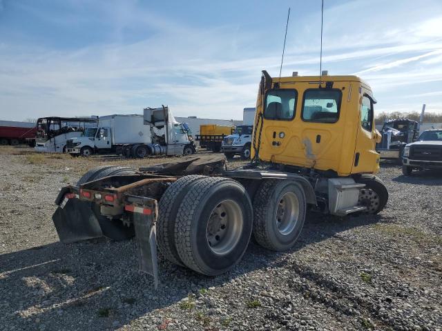 3AKJHTDVXJSJZ1671 - 2018 FREIGHTLINER CASCADIA 1 YELLOW photo 4