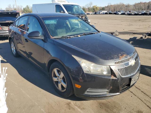 1G1PE5S95B7218365 - 2011 CHEVROLET CRUZE LT BLACK photo 4