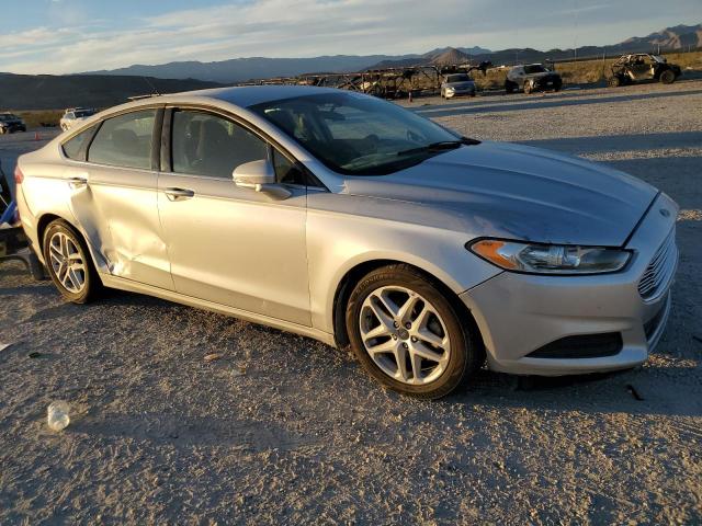 3FA6P0H73GR147579 - 2016 FORD FUSION SE SILVER photo 4