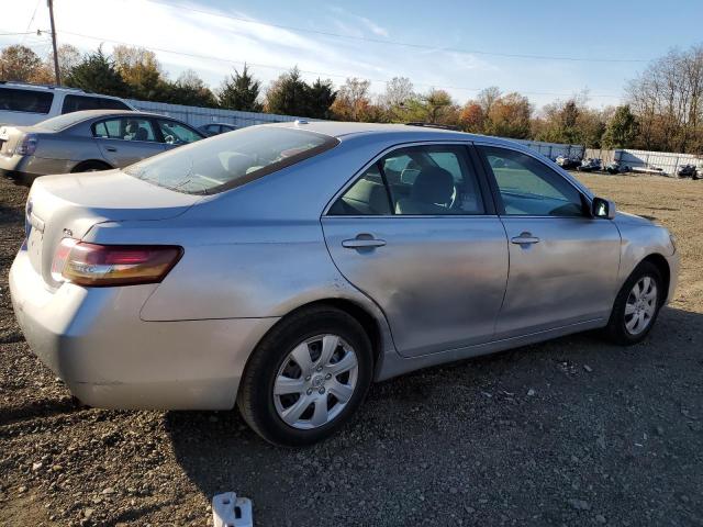 4T1BF3EK2BU647946 - 2011 TOYOTA CAMRY BASE GRAY photo 3