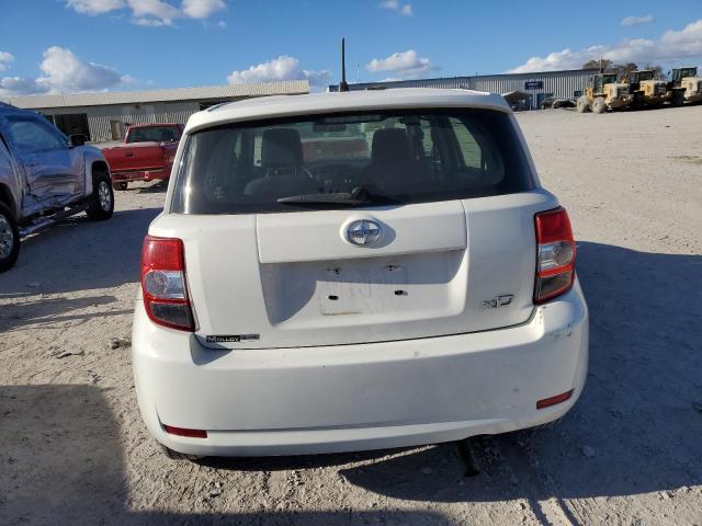 JTKKU4B41A1000260 - 2010 TOYOTA SCION XD WHITE photo 6