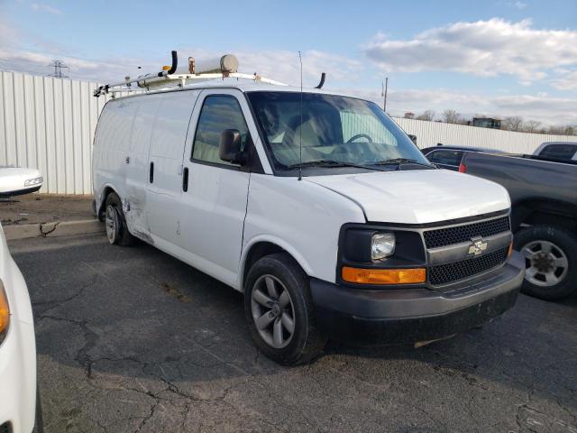 1GCSGAFX3E1102912 - 2014 CHEVROLET EXPRESS G1 WHITE photo 4