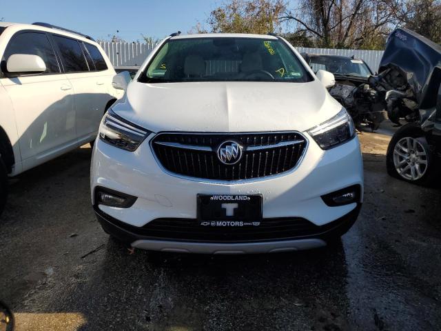 KL4CJGSB6JB643017 - 2018 BUICK ENCORE ESSENCE WHITE photo 5