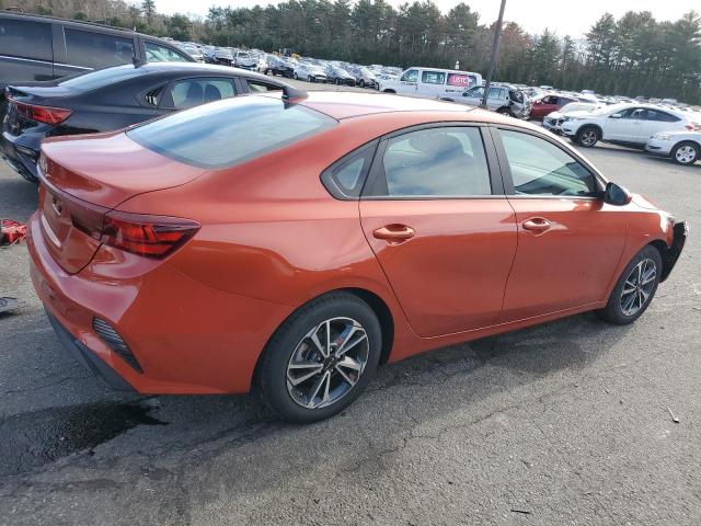 3KPF24AD8PE555907 - 2023 KIA FORTE LX ORANGE photo 3