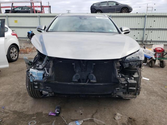 JTJYARBZ2J2099424 - 2018 LEXUS NX 300 BASE 银色 照片 5