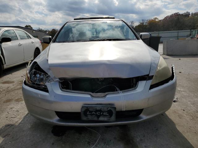 JHMCM56613C003002 - 2003 HONDA ACCORD EX SILVER photo 5