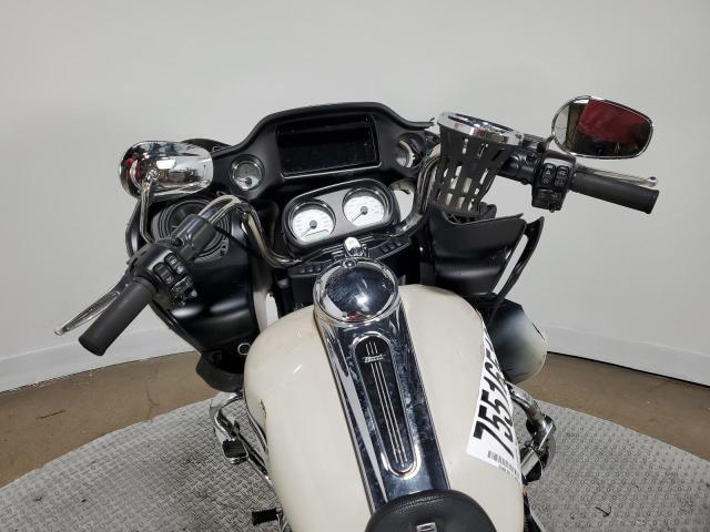 1HD1KHC1XNB656685 - 2022 HARLEY-DAVIDSON FLTRX 白色 照片 7