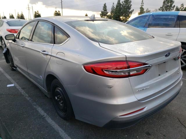 3FA6P0HDXKR134665 - 2019 FORD FUSION SE SILVER photo 2