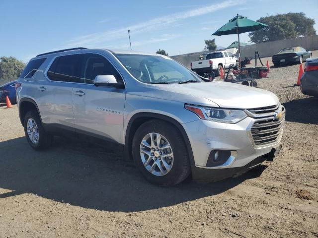 1GNERGKW0KJ165699 - 2019 CHEVROLET TRAVERSE LT SILVER photo 4