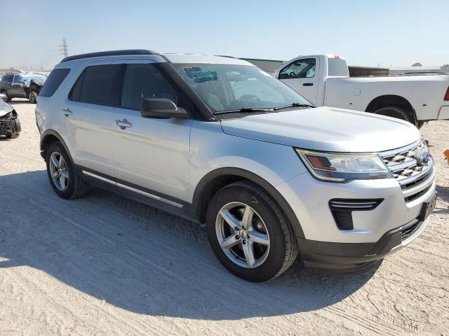 1FM5K7D84JGA67049 - 2018 FORD EXPLORER XLT SILVER photo 4