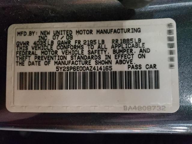 5Y2SP6E00AZ414165 - 2010 PONTIAC VIBE GRAY photo 12