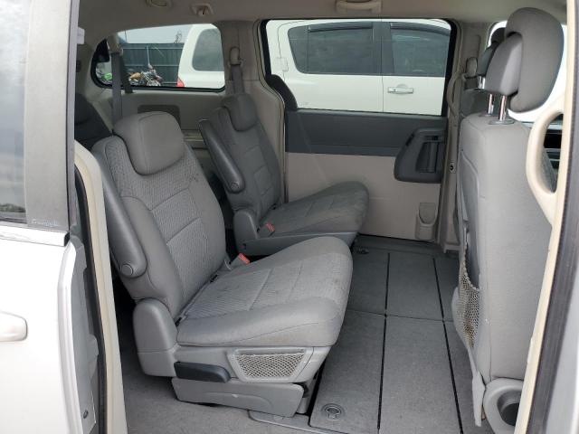 2A4RR5D16AR442215 - 2010 CHRYSLER TOWN & COU TOURING SILVER photo 11