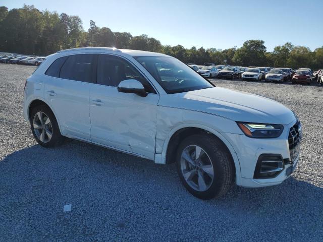 WA1ABAFY0P2008612 - 2023 AUDI Q5 PREMIUM 40 WHITE photo 4