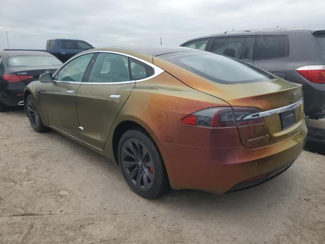5YJSA1E4XJF245978 - 2018 TESLA MODEL S SILVER photo 2