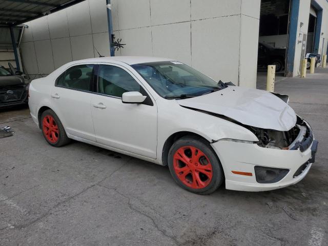 3FAHP0HA6CR212682 - 2012 FORD FUSION SE WHITE photo 4