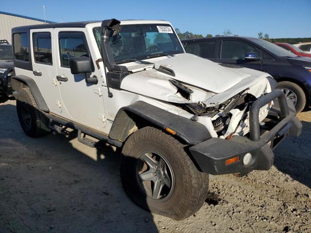 1C4HJWEG8DL649963 - 2013 JEEP WRANGLER U SAHARA WHITE photo 4