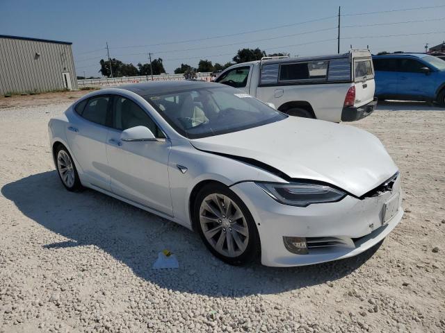 5YJSA1E11HF217499 - 2017 TESLA MODEL S WHITE photo 4