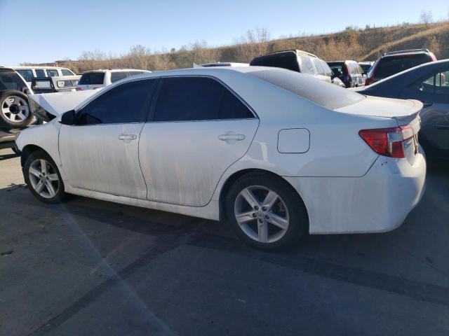 4T1BF1FK5CU576228 - 2012 TOYOTA CAMRY BASE WHITE photo 2