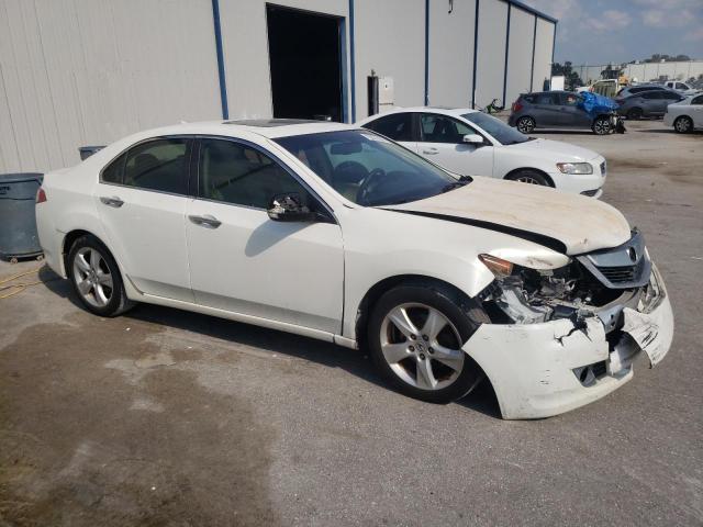 JH4CU26679C004906 - 2009 ACURA TSX WHITE photo 4