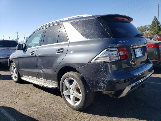 4JGDA7DB8CA048780 - 2012 MERCEDES-BENZ ML 550 4MATIC GRAY photo 2