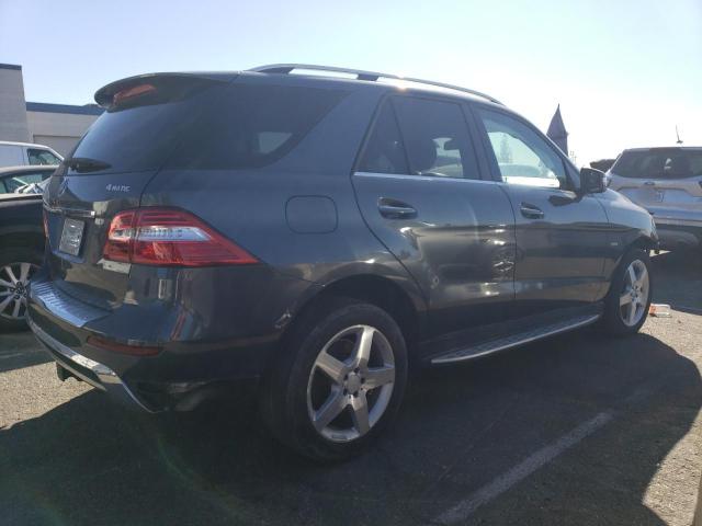 4JGDA7DB8CA048780 - 2012 MERCEDES-BENZ ML 550 4MATIC GRAY photo 3