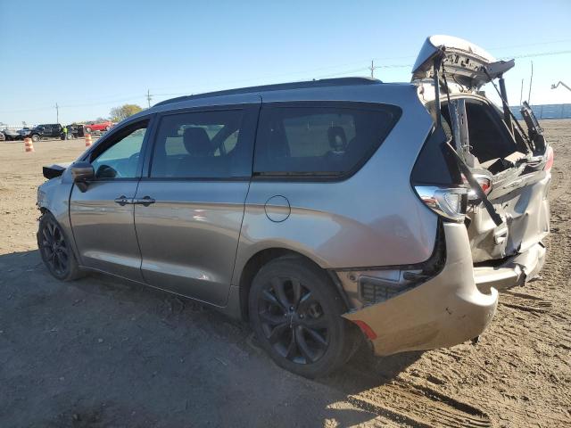 2C4RC1EG7JR204389 - 2018 CHRYSLER PACIFICA TOURING L PLUS CHARCOAL photo 2