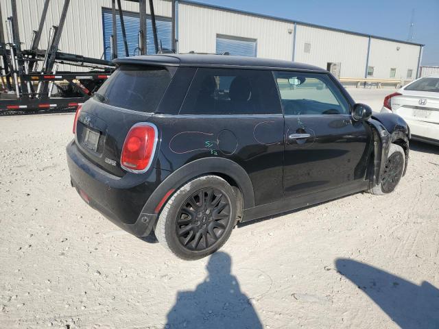 WMWXP5C59J3C65319 - 2018 MINI COOPER BLACK photo 3
