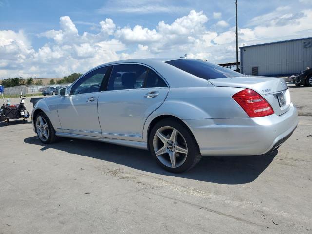 WDDNG7BB3AA291670 - 2010 MERCEDES-BENZ S 550 SILVER photo 2