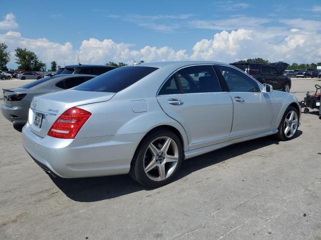 WDDNG7BB3AA291670 - 2010 MERCEDES-BENZ S 550 SILVER photo 3