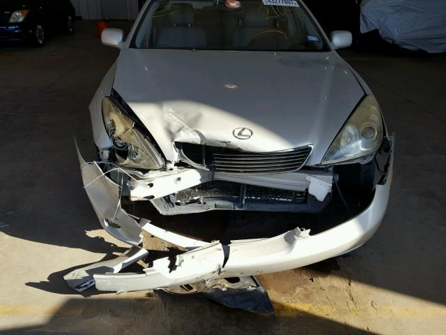 JTHBA30G555072163 - 2005 LEXUS ES 330 WHITE photo 9