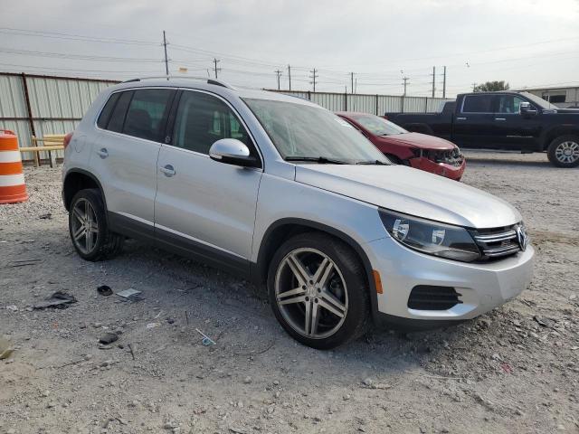 WVGSV7AX9HK003585 - 2017 VOLKSWAGEN TIGUAN WOLFSBURG SILVER photo 4