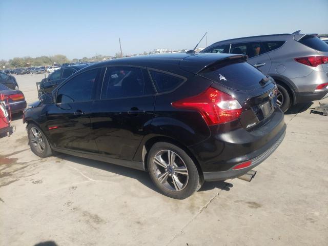 1FADP3K28EL430030 - 2014 FORD FOCUS SE BLACK photo 2