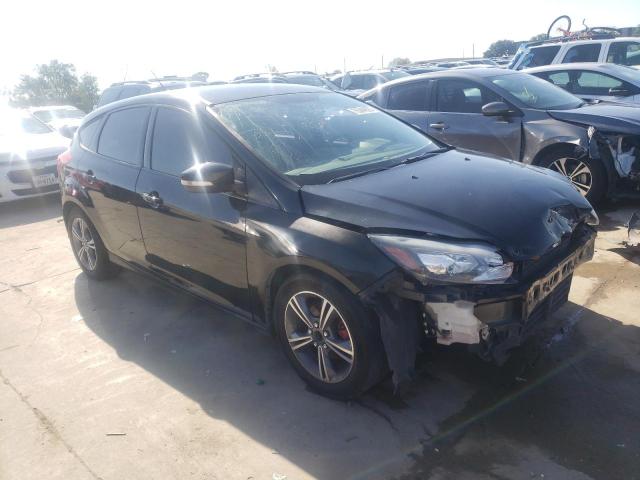 1FADP3K28EL430030 - 2014 FORD FOCUS SE BLACK photo 4