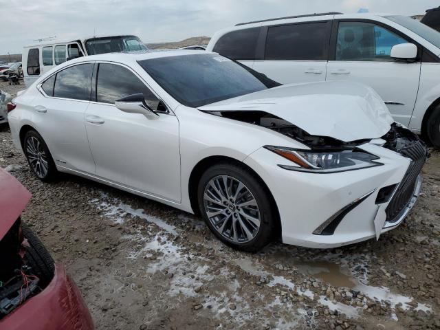 JTHB21B15K2003870 - 2019 LEXUS ES 300H WHITE photo 4