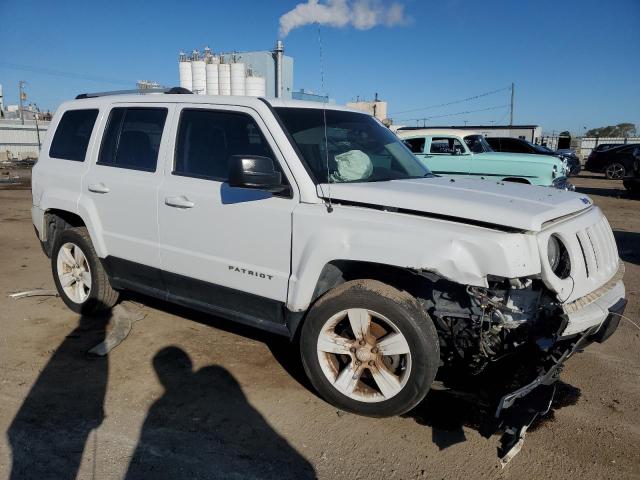 1C4NJPFA6CD692306 - 2012 JEEP PATRIOT LATITUDE WHITE photo 4